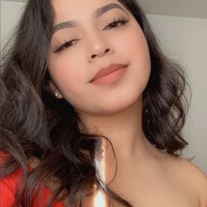 Meet your Posher, Emely